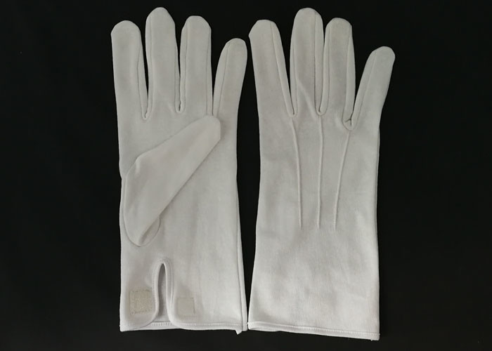 Guantes blancos disponibles del desfile del algodón, etiqueta engomada